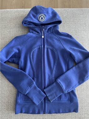 Y2K Lululemon Royal Blue Zip-Up Hoodie (Around a size 0-2)